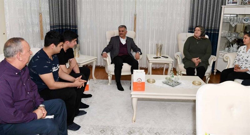Şehit Yusuf Arslanın Ailesini Ziyaret 01