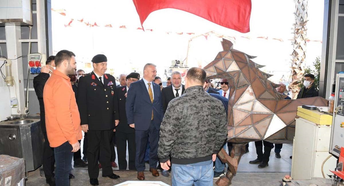 06_Vali_Yazıcı_Gaziler_Sanayi_Sitesi_Esnafı_İle_Bir_Araya_Geldi