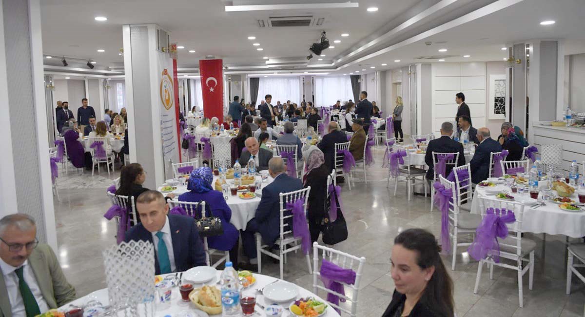 04 Türk Milletinin Yardımlaşma Tezahürünün En Güzel Örneğisiniz