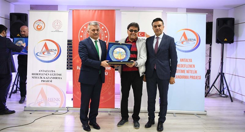 07 Türk Milletinin Yardımlaşma Tezahürünün En Güzel Örneğisiniz