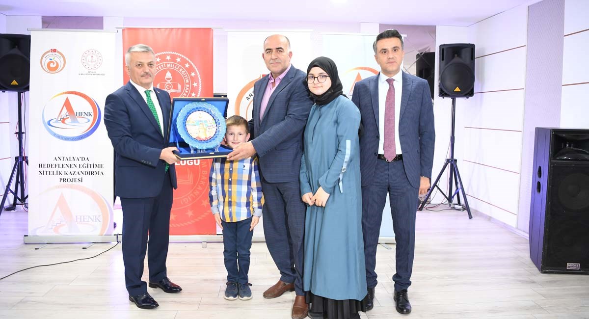 08 Türk Milletinin Yardımlaşma Tezahürünün En Güzel Örneğisiniz