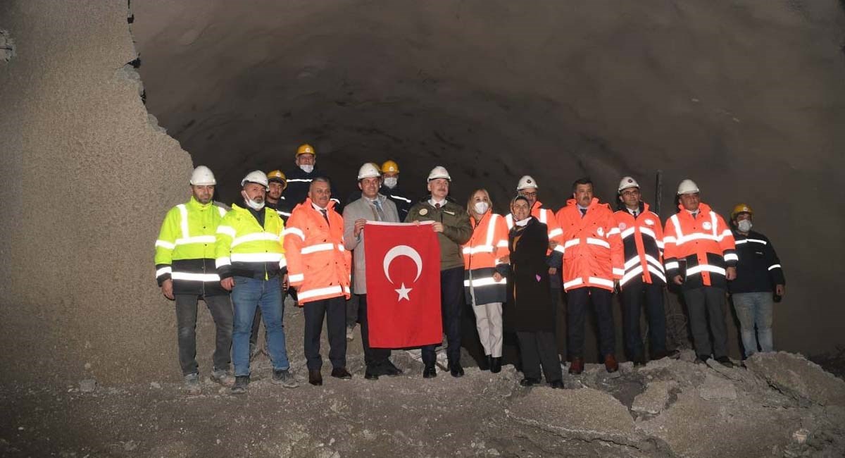 Demirkapı Tüneli Işık Görme Töreni 03