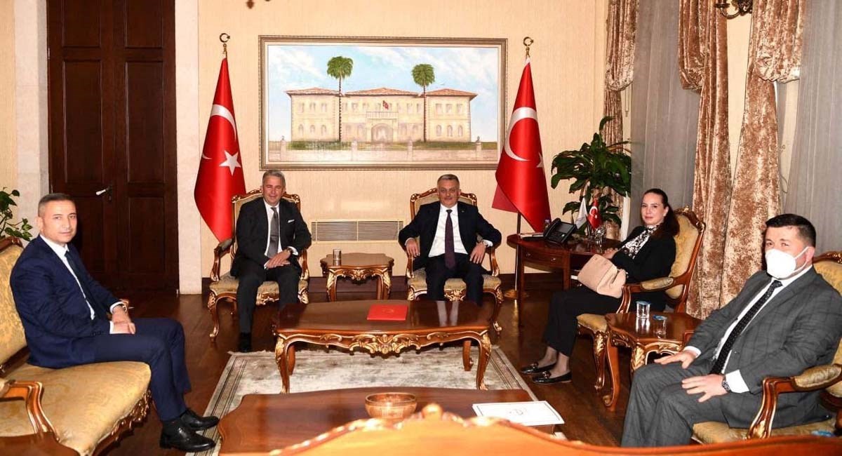Eğitime Gönülden Gelen Destek 03