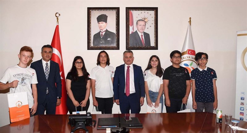 Vali Yazıcı LGS Şampiyonlarını Ağırladı 03