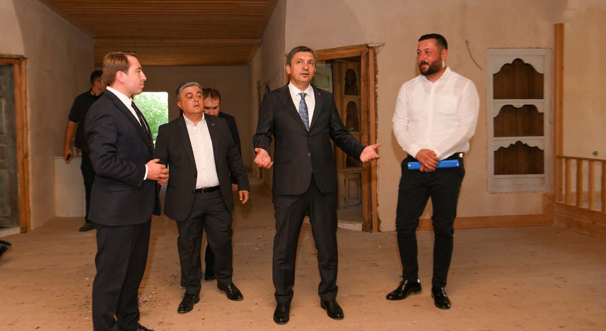 Vali Şahin İlçe Ziyaretleri Kapsamında İlk Ziyaretini Aksekiye Gerçekleştirdi 04