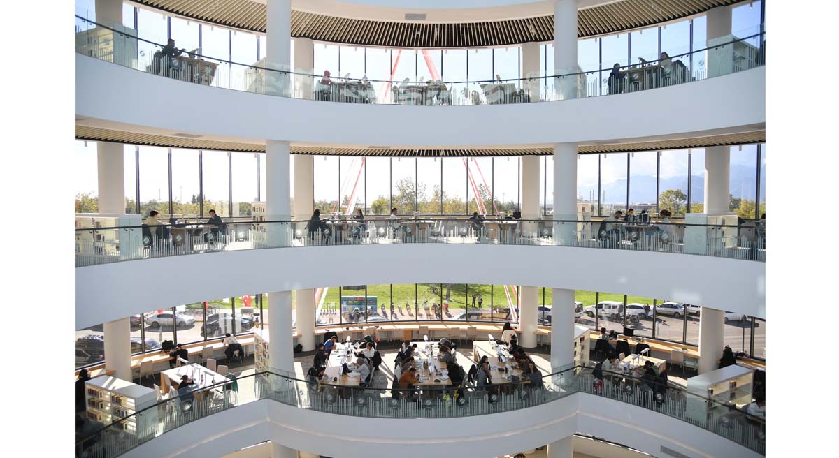 Akdenizin En Büyük Kütüphanesi Antalyanın 04