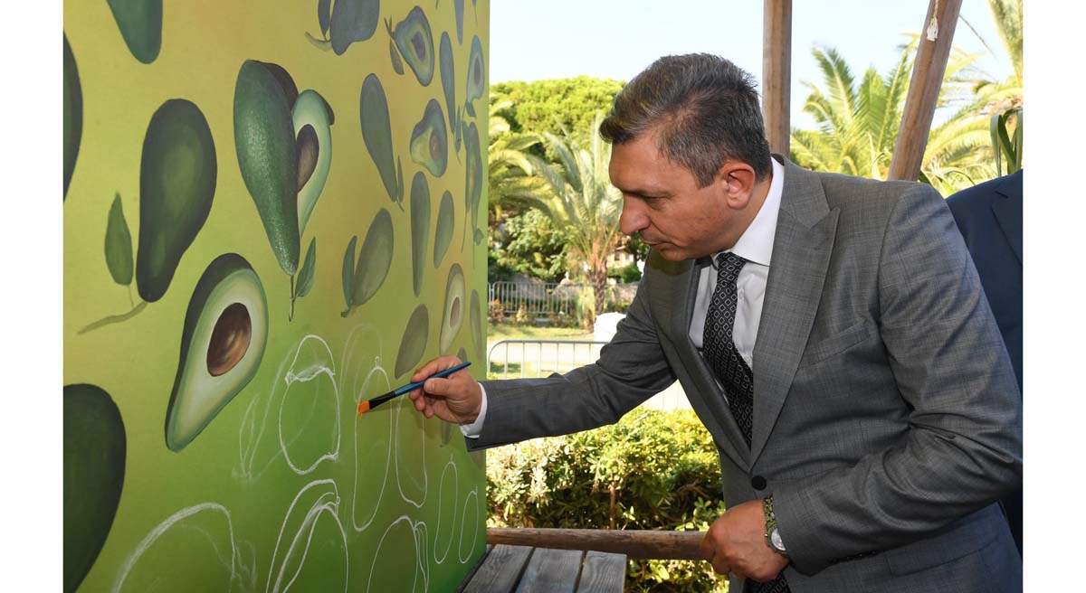 Vali Şahin Tropikal Meyve Festivalinin Açılış Törenine Katıldı 03