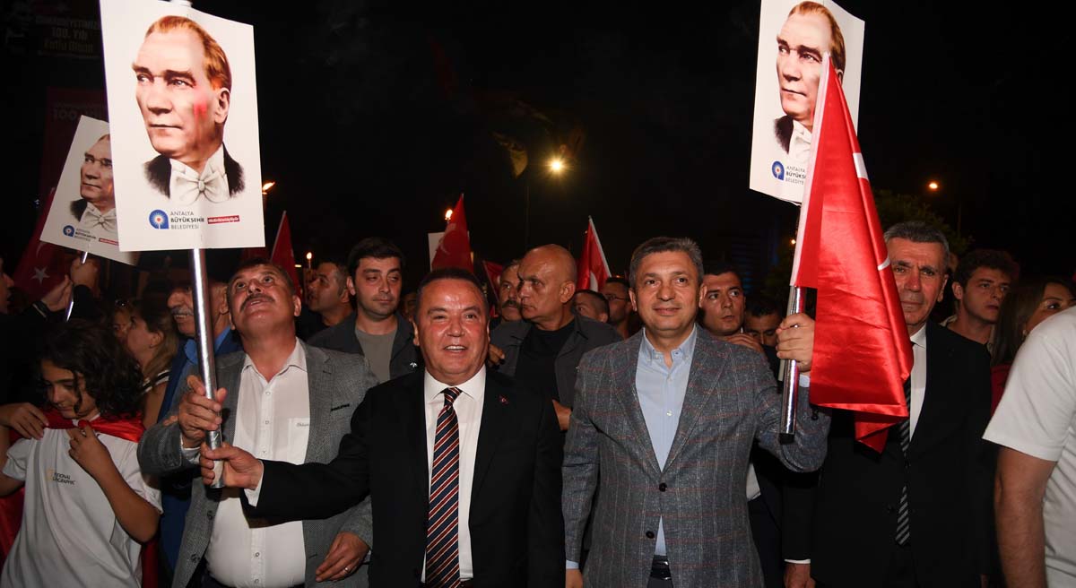 Antalyada F-16 lardan Nefes Kesen 100 üncü Yıl Gösterisi 06