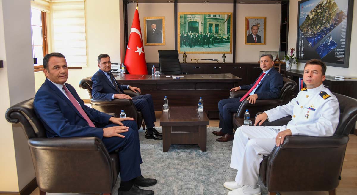 Vali Şahin Kaş İlçesini Ziyaret Etti 01