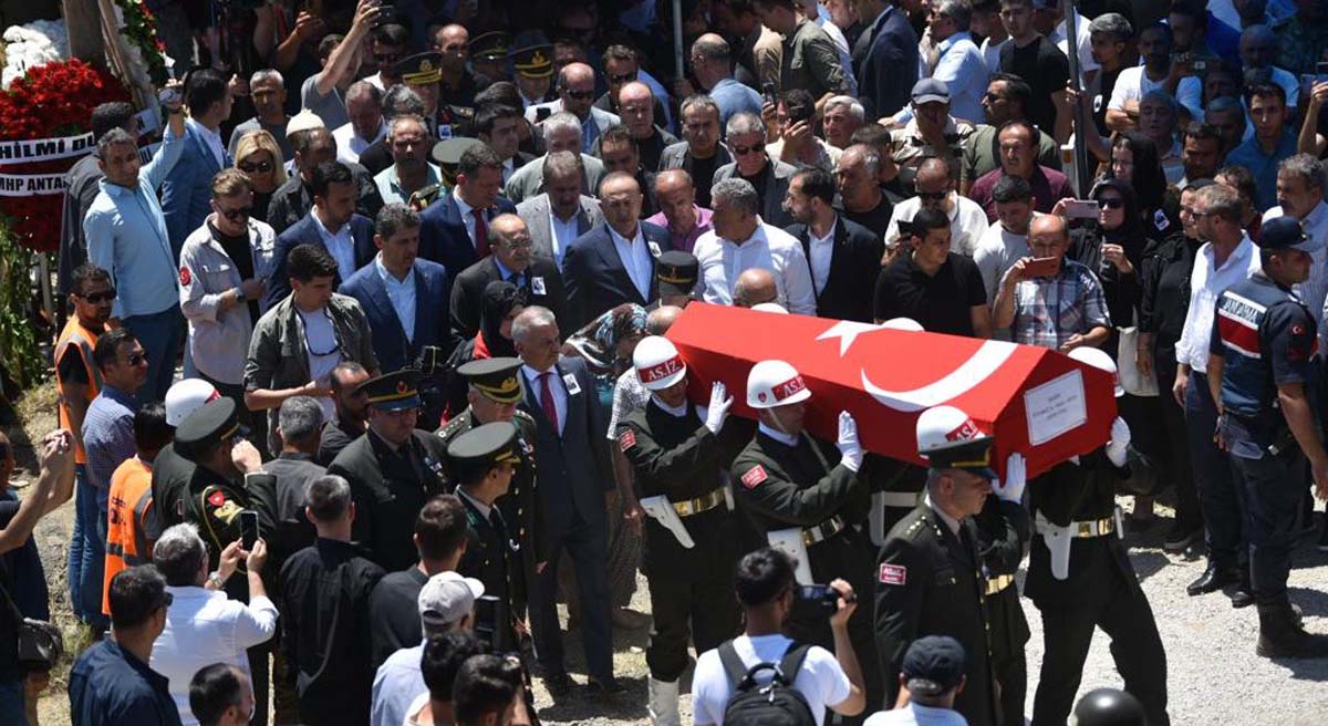 Şehit Alpay Aras Son Yolculuğuna Uğurlandı 04