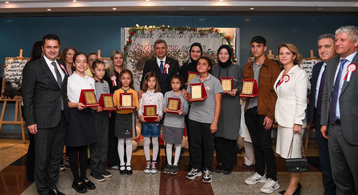 Antalyada Öğretmenler Günü Kutlandı 04
