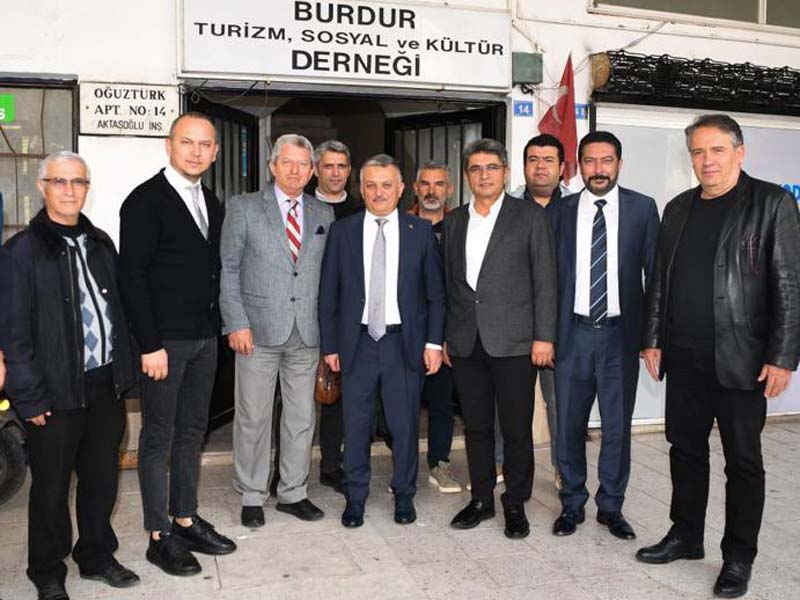 Vali Yazıcı Burdurlular Derneğini Ziyaret Etti
