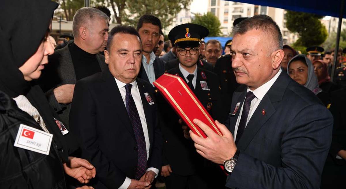 Antalya Şehidini Uğurladı 09
