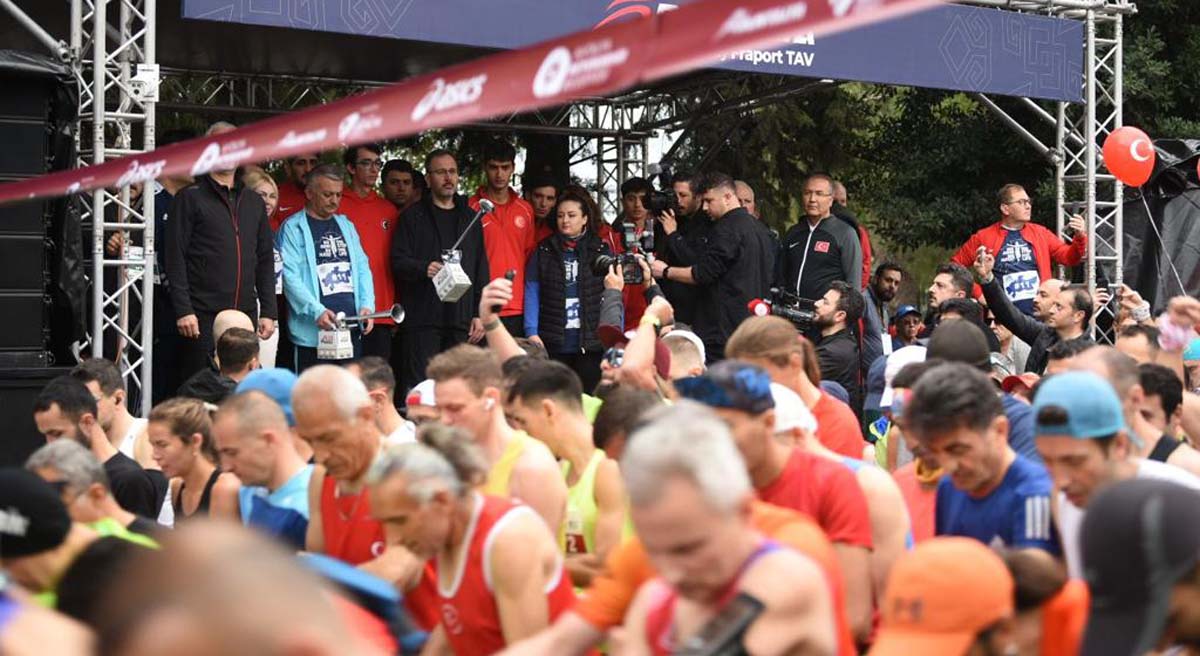 18 inci Runtalya Maratonu Gerçekleştirildi 04