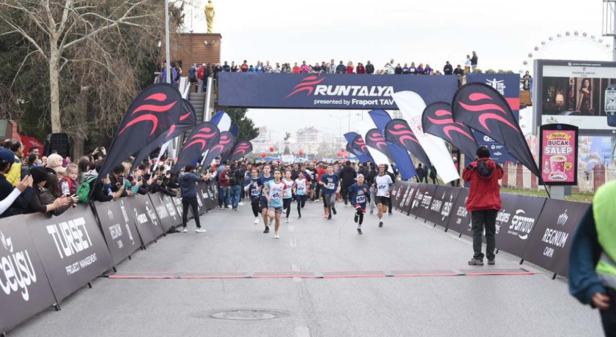 18 inci Runtalya Maratonu Gerçekleştirildi 06