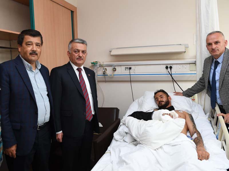 Vali Yazıcı’dan Kestelspor’lu Futbolcuya Geçmiş Olsun Ziyareti