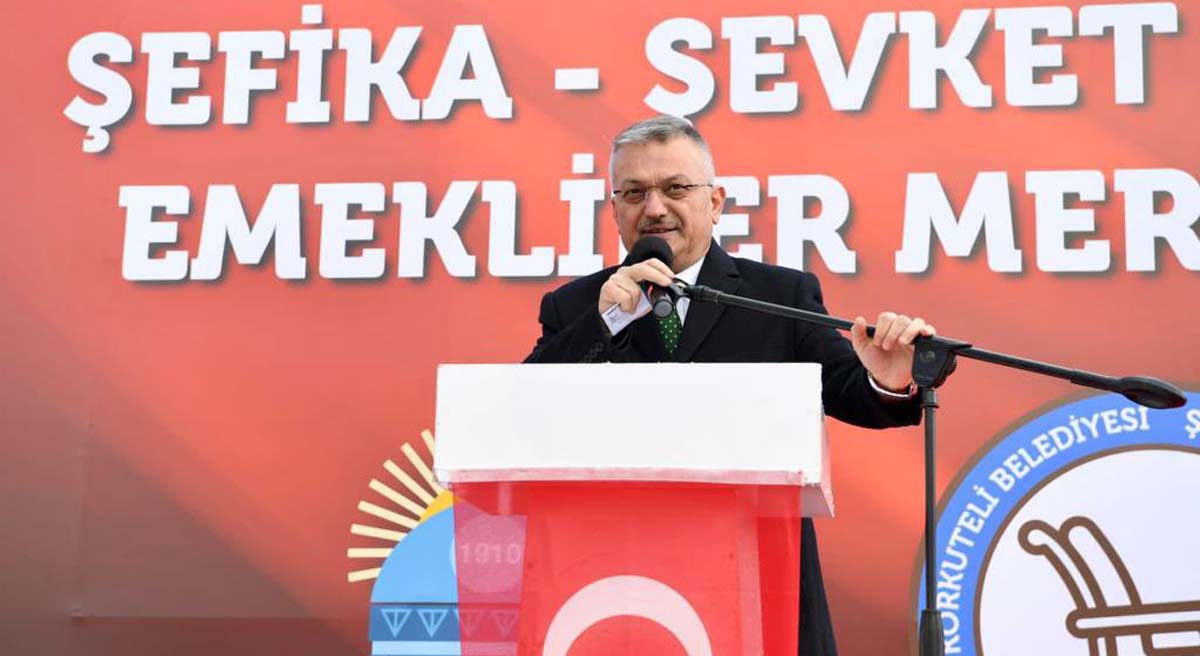 Vali Yazıcı Şefika Şevket Emel Emekliler Merkezinin Açılış Törenine Katıldı 02
