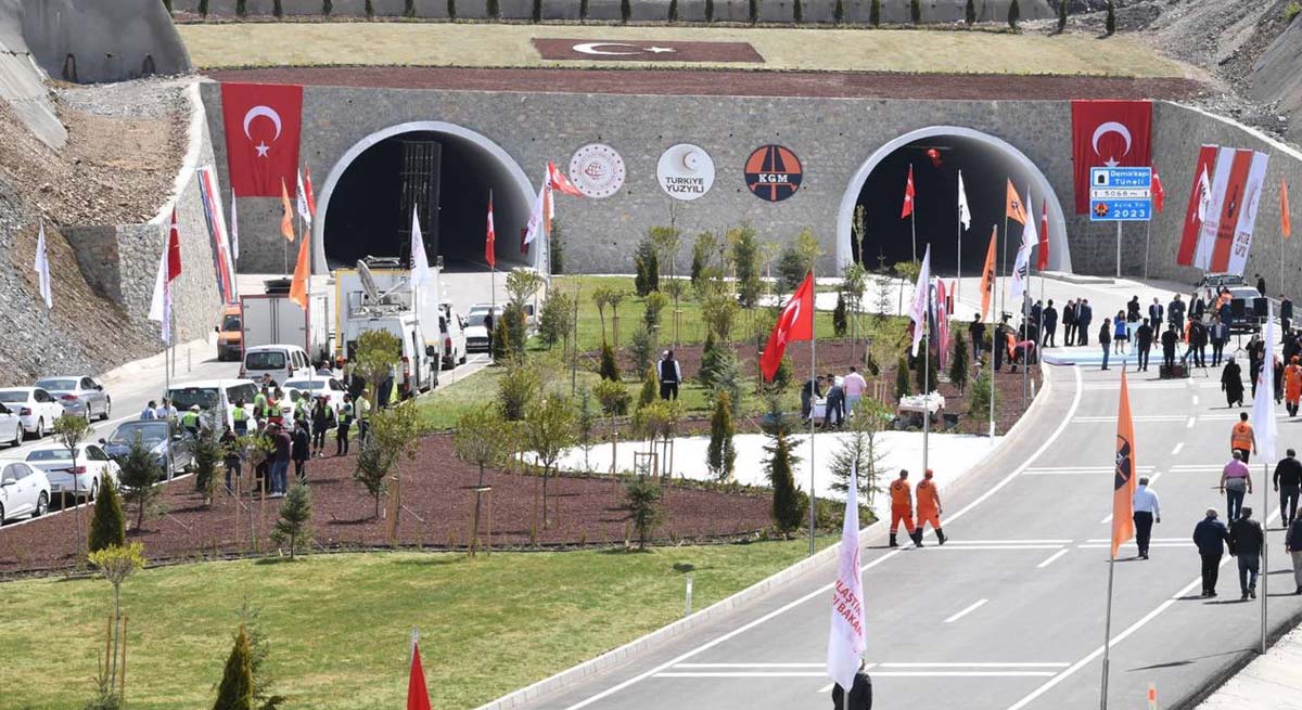 Turizmin Başkenti Antalyamızın İç Anadolu İle Bağlantısı Çok Daha Hızlı Olacak 04