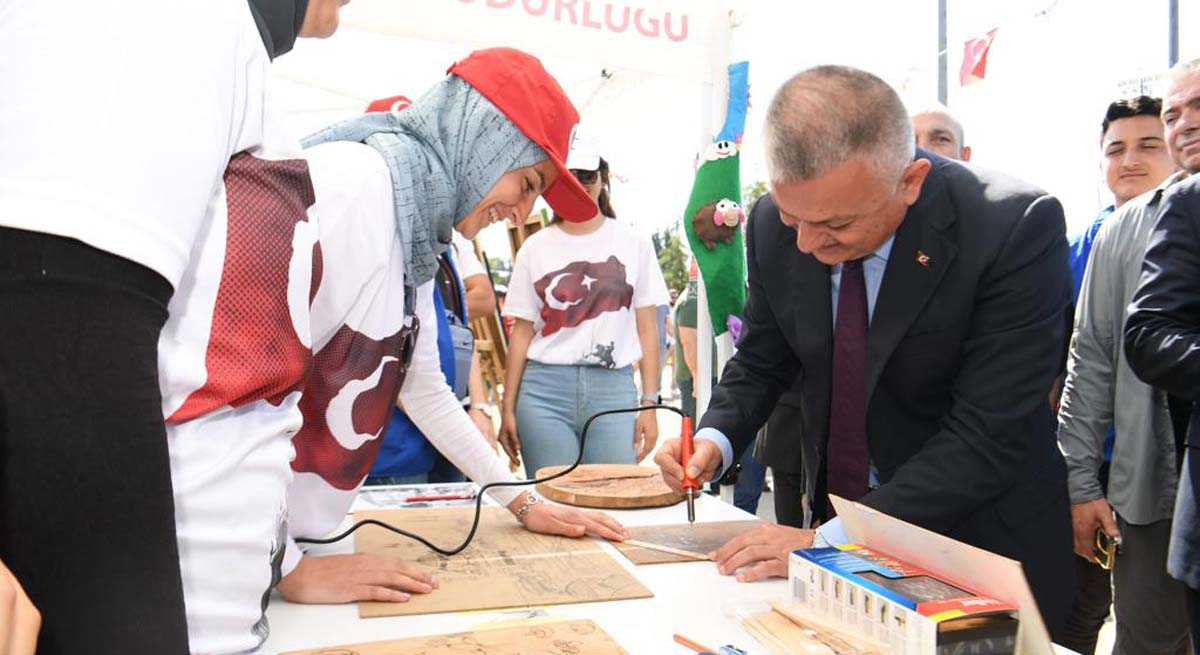 19 Mayıs Atatürkü Anma Gençlik Ve Spor Bayramı Coşkuyla Kutlandı 08