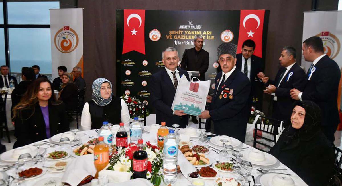 Bu Cennet Vatanın Bir Santimetre Karesini Dahi Kimseye Vermeyiz 01