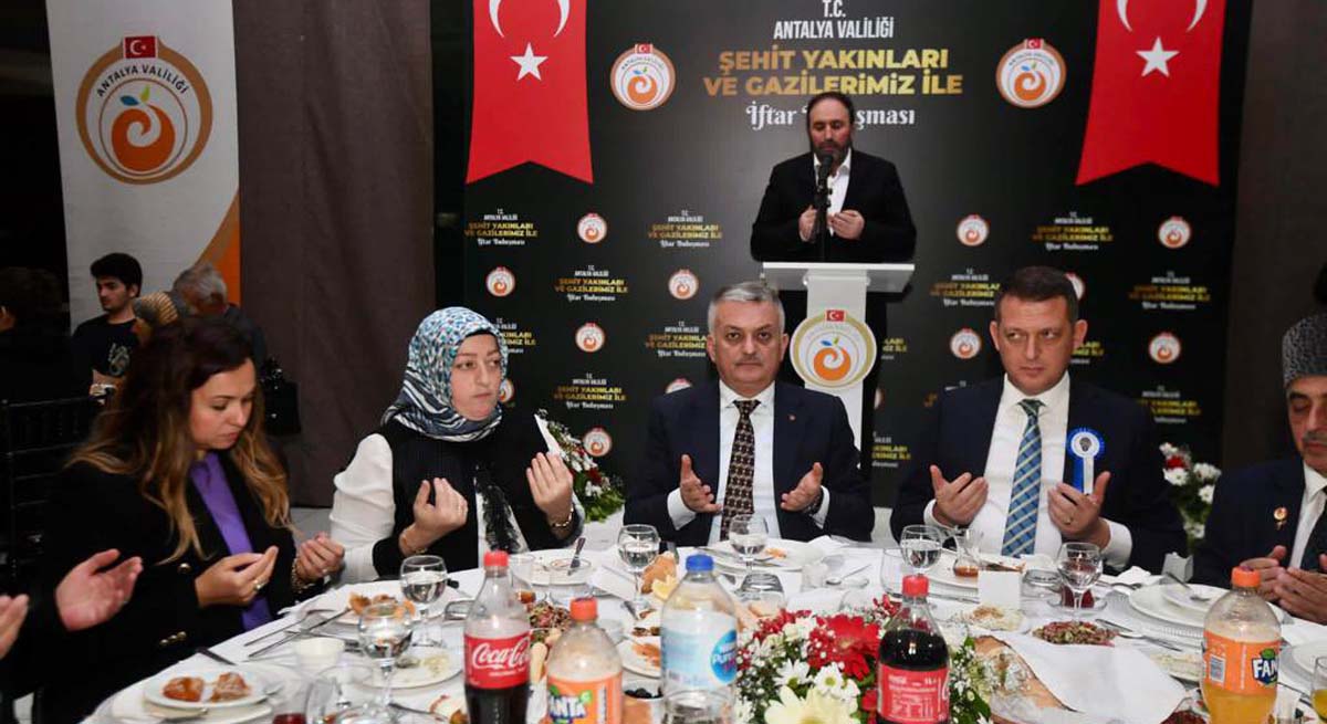 Bu Cennet Vatanın Bir Santimetre Karesini Dahi Kimseye Vermeyiz 02