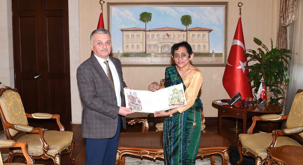 Vali Yazıcı Sri Lanka Ankara Büyükelçisi Dissanayake yi Kabul Etti 04