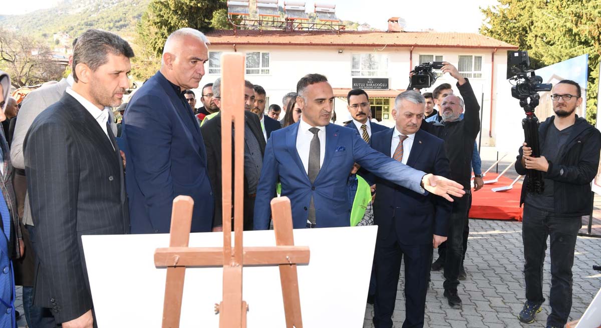 Vali Yazıcı Ve Bakan Ersoy İbradıyı Ziyaret Etti 01