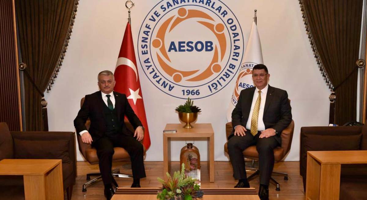 Vali Yazıcı Esnaf Ve Sanatkârlar Odaları Başkanlarıyla Bir Araya Geldi 01