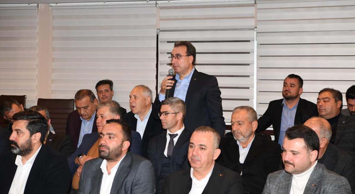 Vali Yazıcı Esnaf Ve Sanatkârlar Odaları Başkanlarıyla Bir Araya Geldi 05