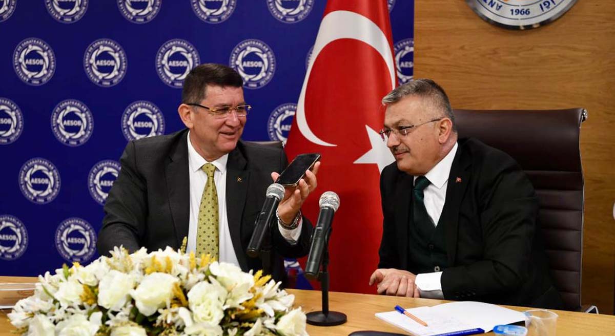 Vali Yazıcı Esnaf Ve Sanatkârlar Odaları Başkanlarıyla Bir Araya Geldi 07
