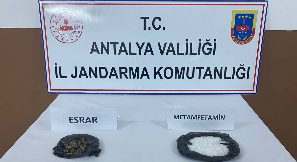 Cam Uyuşturucu Tacirine Geçit Vermedi 01