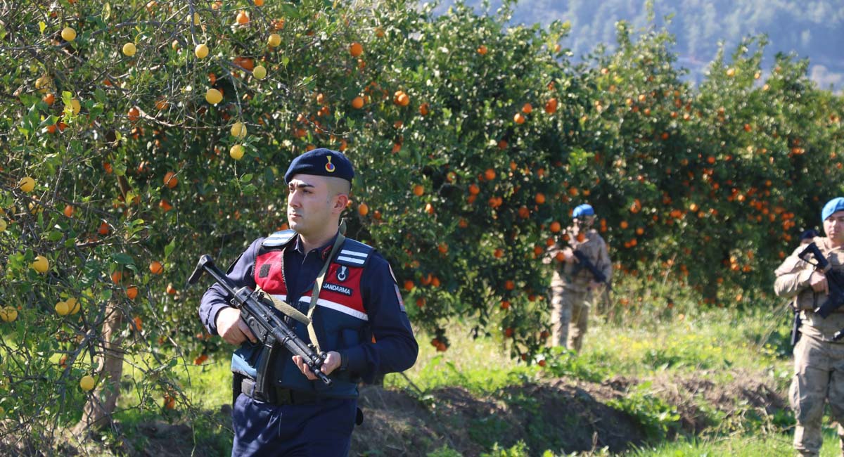 02 jandarma ekipleri narenciye hırsızlarına karşı nöbette