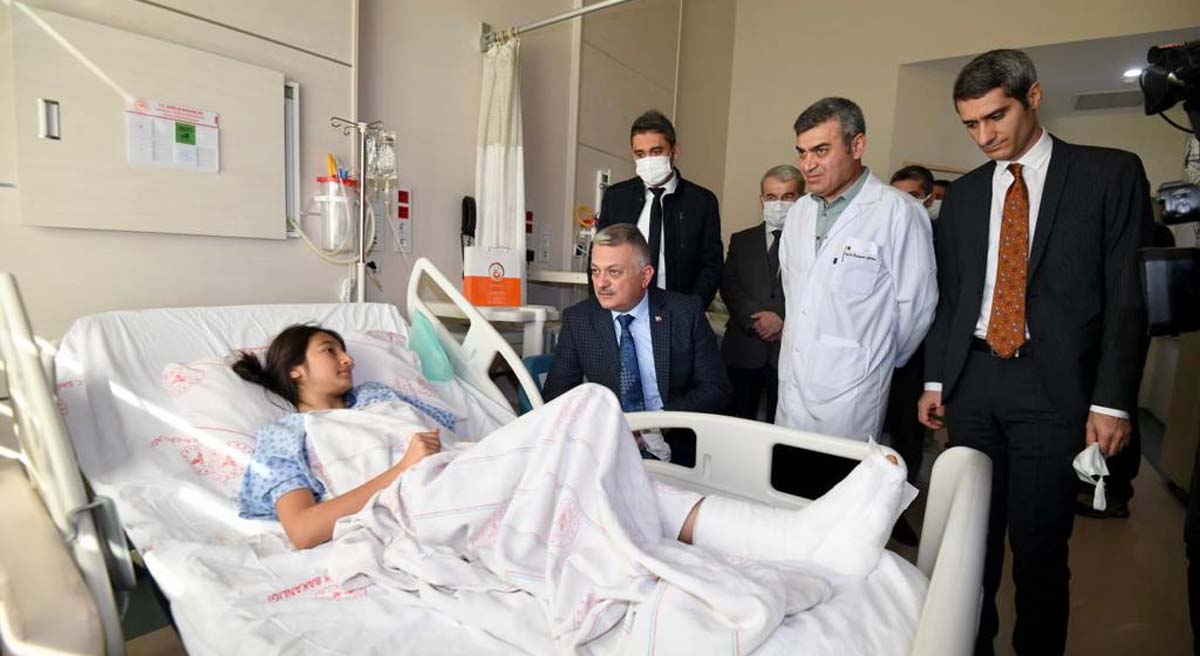 Tarifsiz Acıların İçinde Bile Güzel Şeyler Oluyor 05