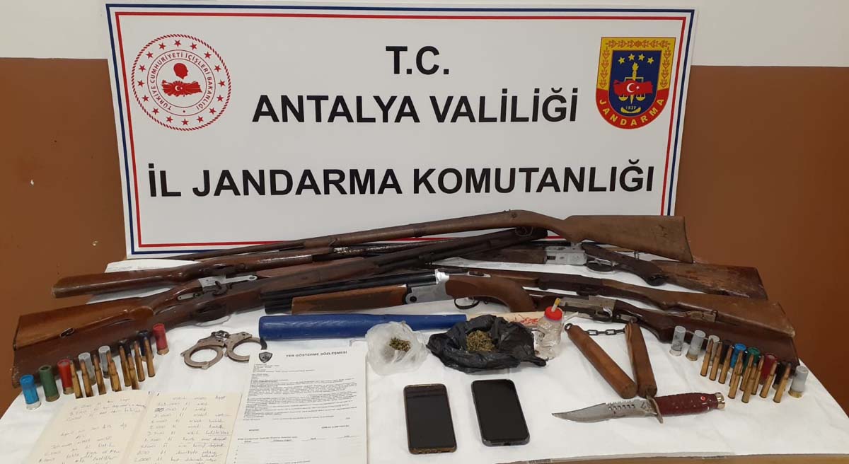 Antalyada Jandarma Ekiplerinden Suç Ve Suçlulara Geçit Yok 04