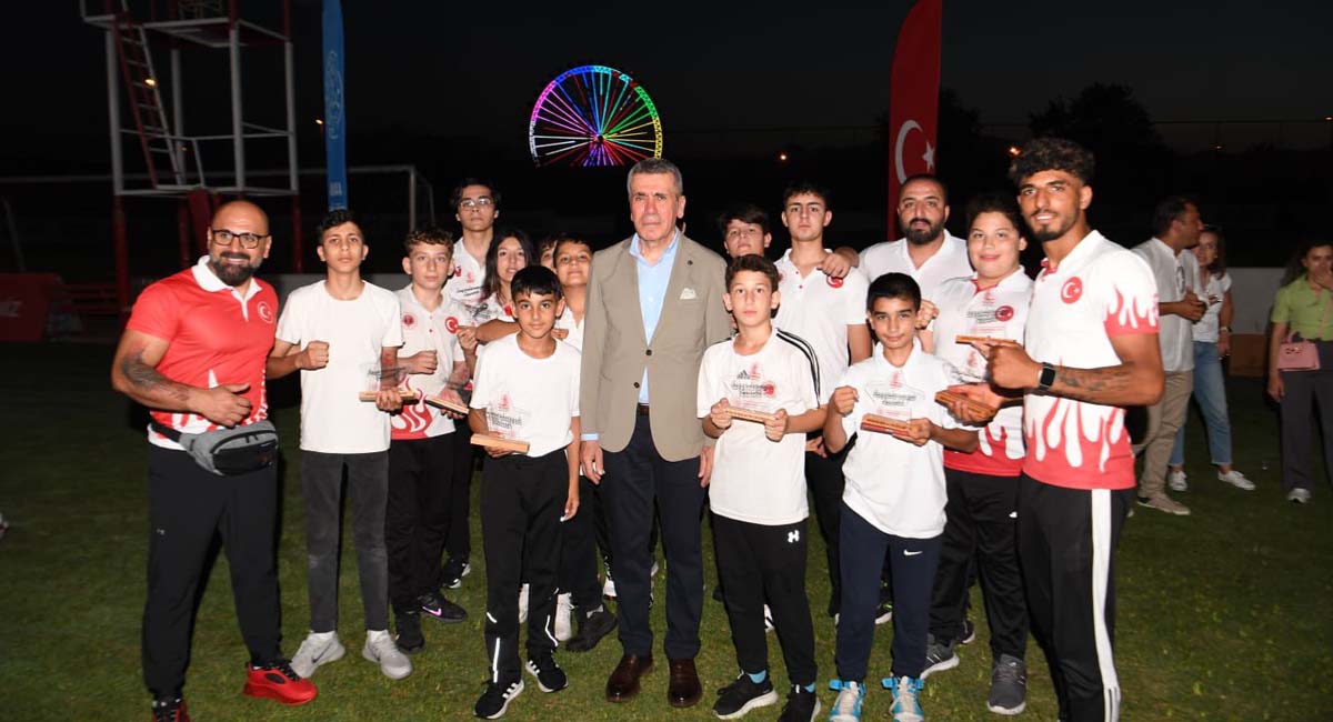09 Antalya’nın Altın Çocukları Ödüllendirildi