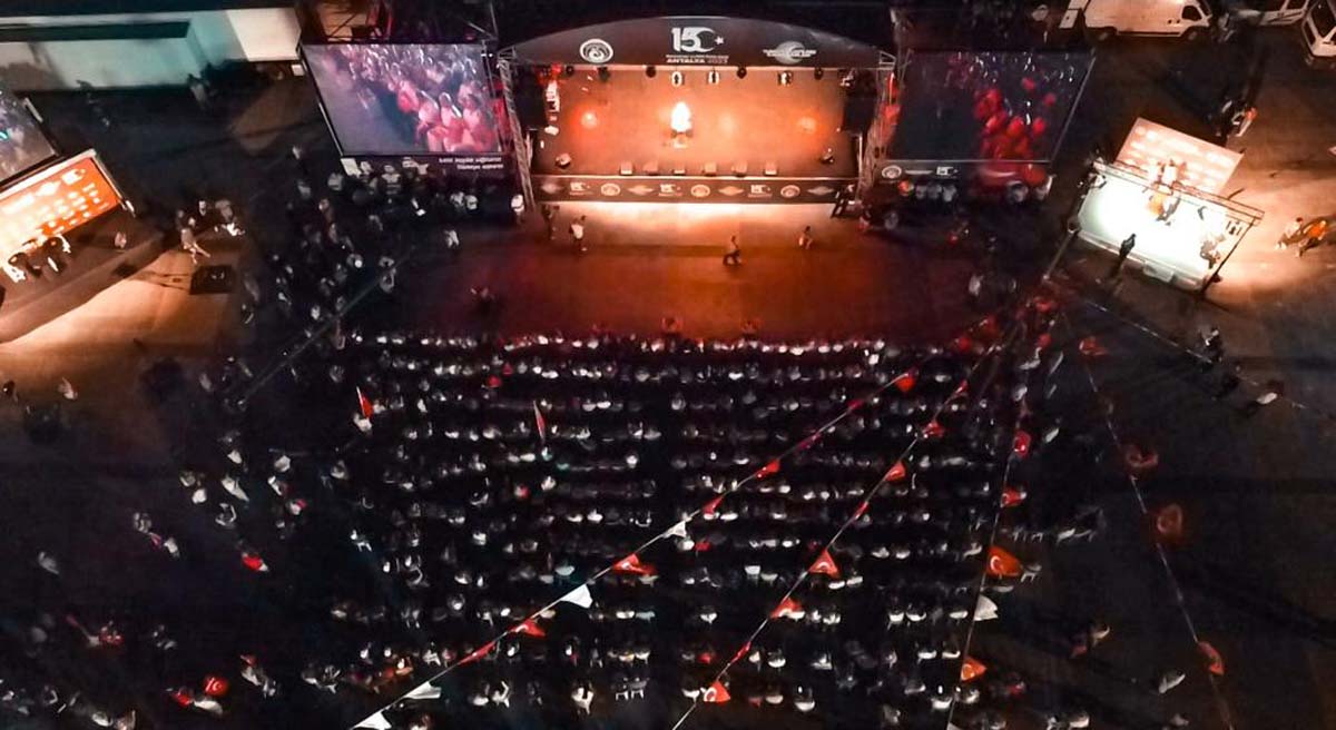 Büyük Ve Güçlü Türkiyenin Yarınlarını 15 Temmuz Ruhuyla İnşa Edeceğiz 09
