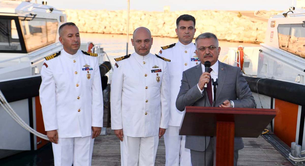 Vali Yazıcı Sahil Güvenlik Devir Teslim Törenine Katıldı 01