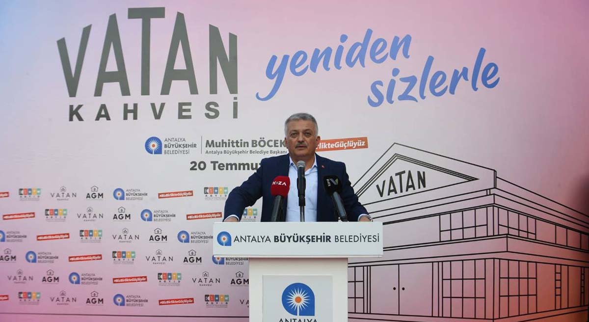 Antalyanın Önemli Simgelerinden Olan Vatan Kahvesi Yeniden Açıldı 01