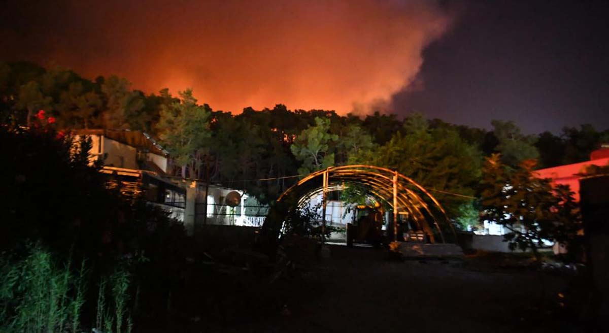 Kemer Yangınını Kontrol Altına Alma Çalışmaları Devam Ediyor 16