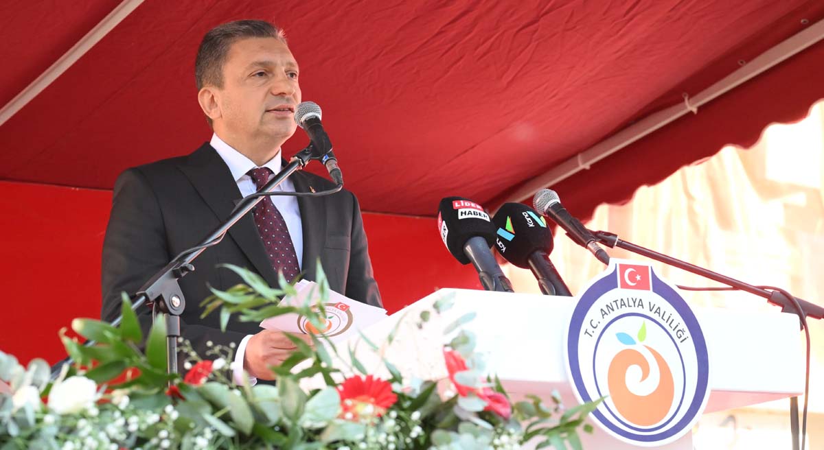 Cumhuriyetin Işığı Antalyada Parlıyor 02