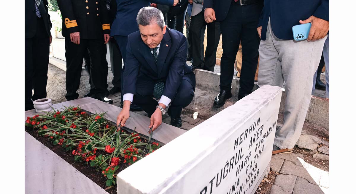 Topçu Yüzbaşı Mustafa Ertuğrul Kabri Başında Anıldı 04