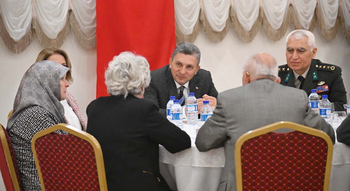Kahramanlarımızı Asla Unutmayacağız 05