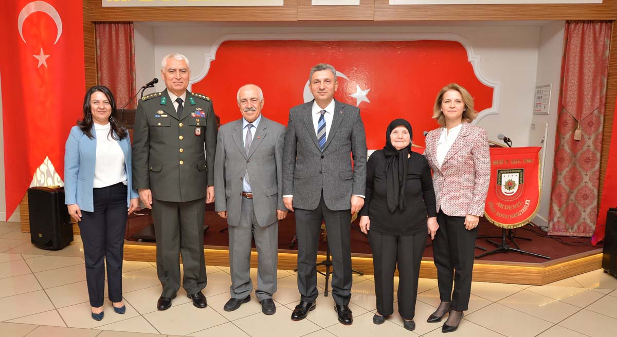 Kahramanlarımızı Asla Unutmayacağız 06