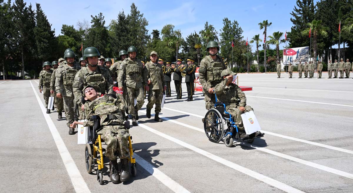 Antalya da Duygusal Anlar - Bir Ömre Bedel Askerlik 10