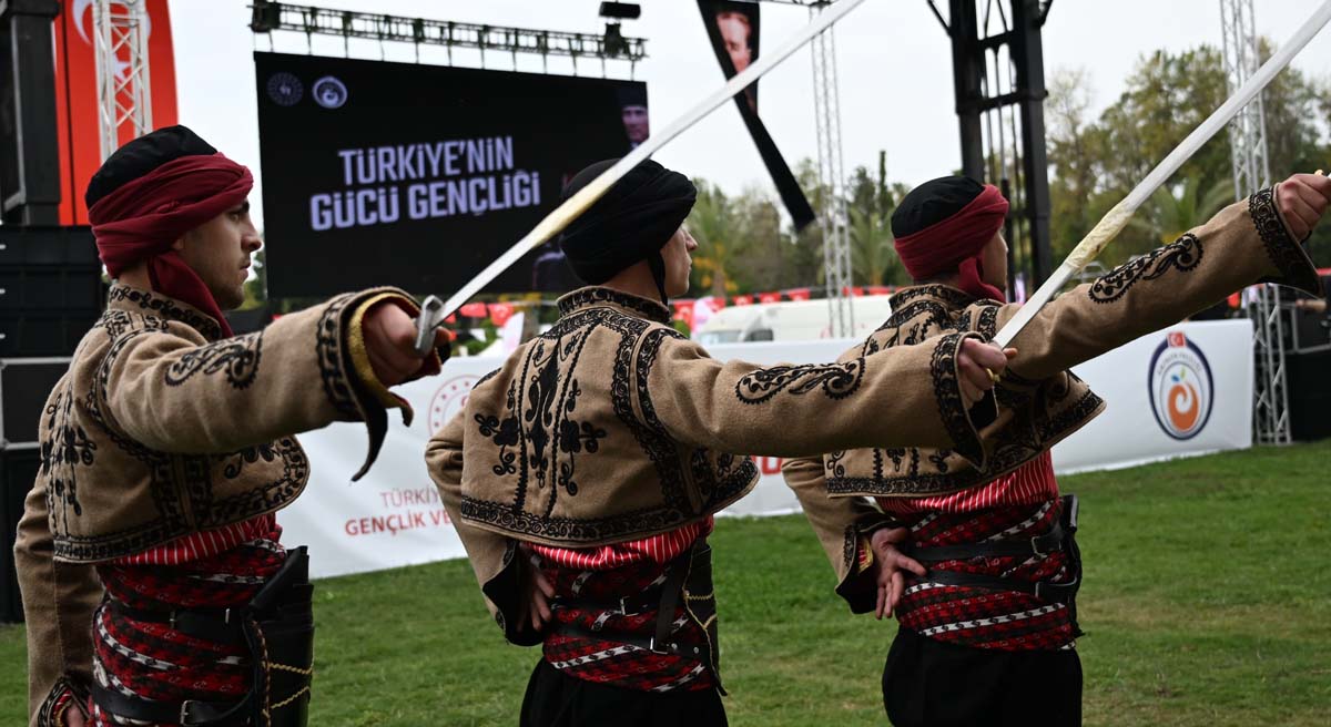 Karada Havada Denizde Antalya da 19 Mayıs Coşkusu 06