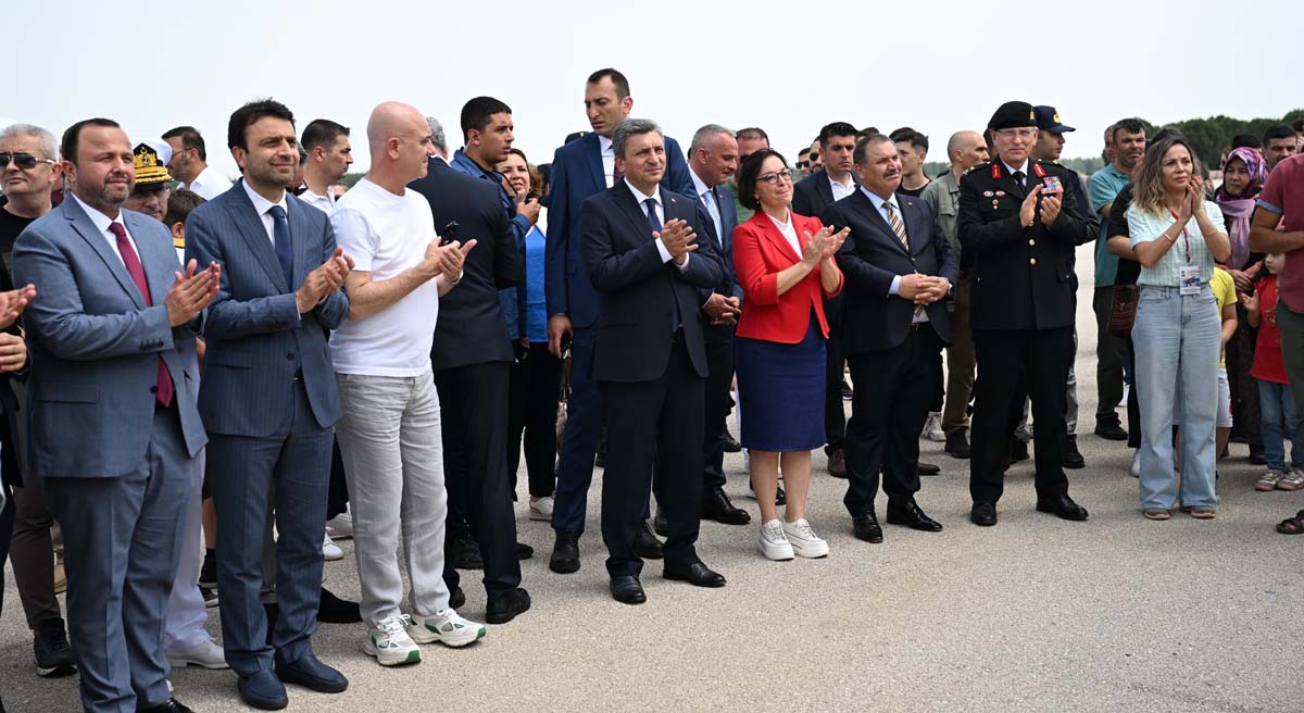 Karada Havada Denizde Antalya da 19 Mayıs Coşkusu 12