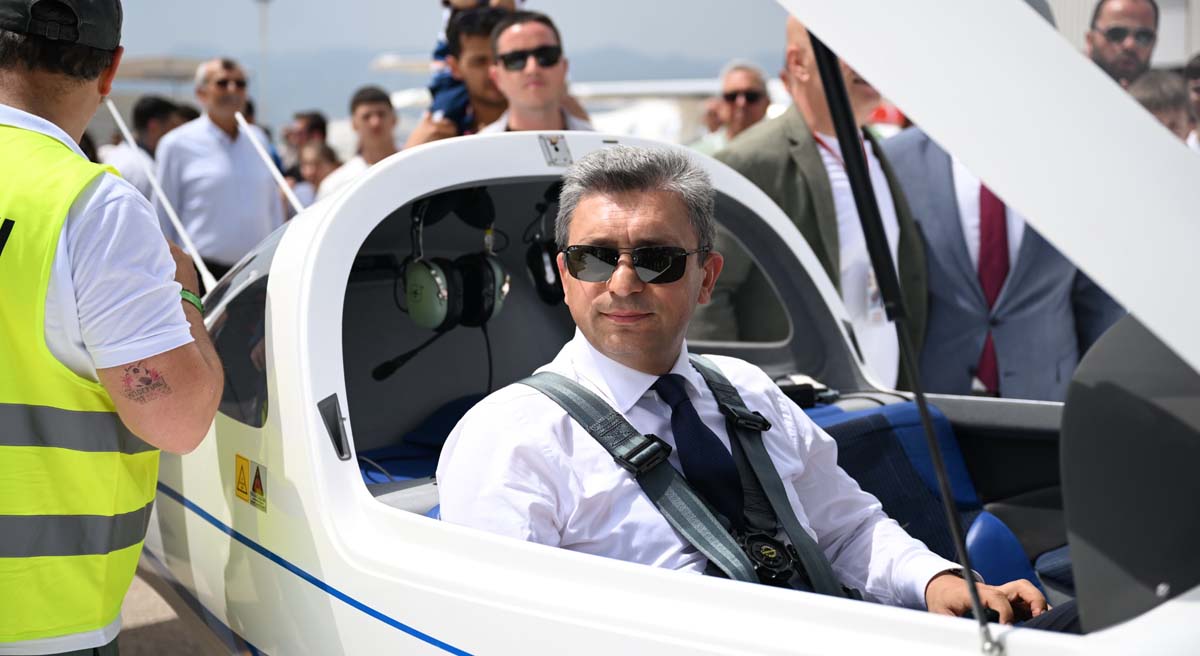 Karada Havada Denizde Antalya da 19 Mayıs Coşkusu 15