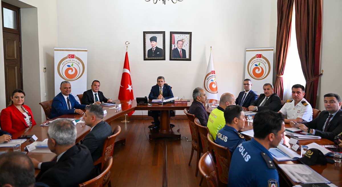 Vali Hulusi Şahin Kaleiçi Bizim Mücevherimiz Gözümüz Gibi Koruyacağız 01