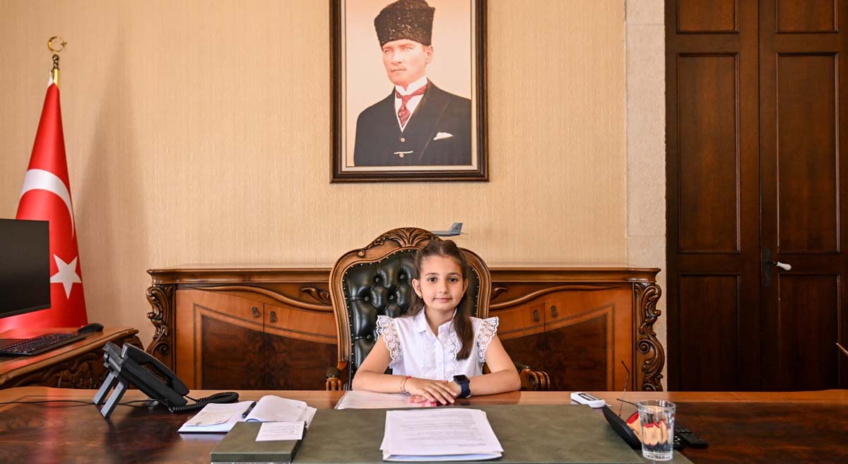 Antalyanın Çocuk Valisi Makamı Devraldı 03