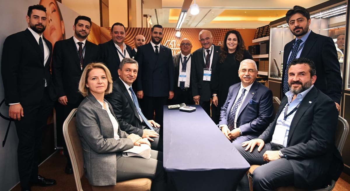 Mücevher Tutkunları Türkiyenin Vitrini Antalyada Buluşuyor 01